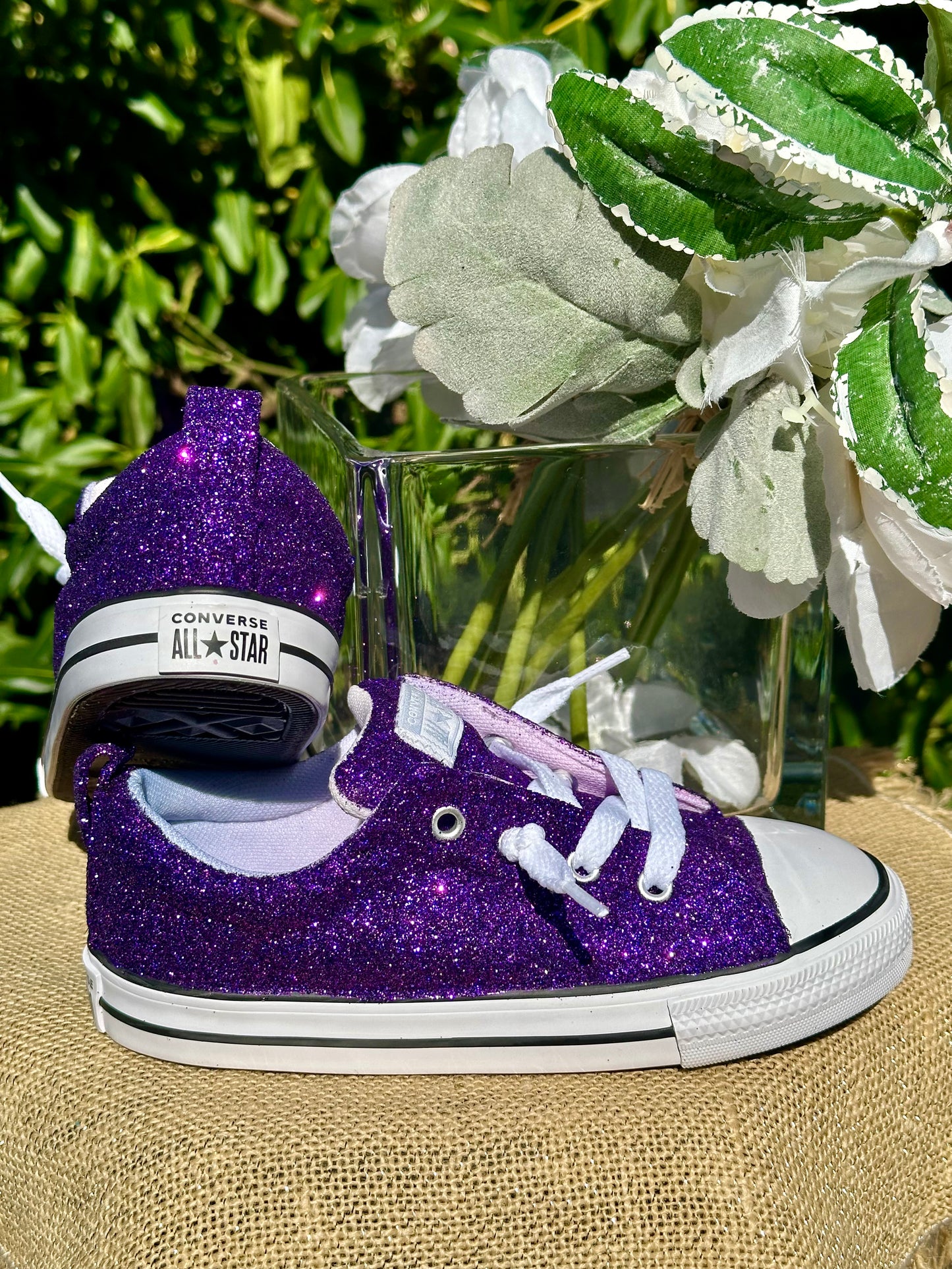 Glitter fee to send me your own sneakers, any brand to glitter and personalize for your wedding or special day