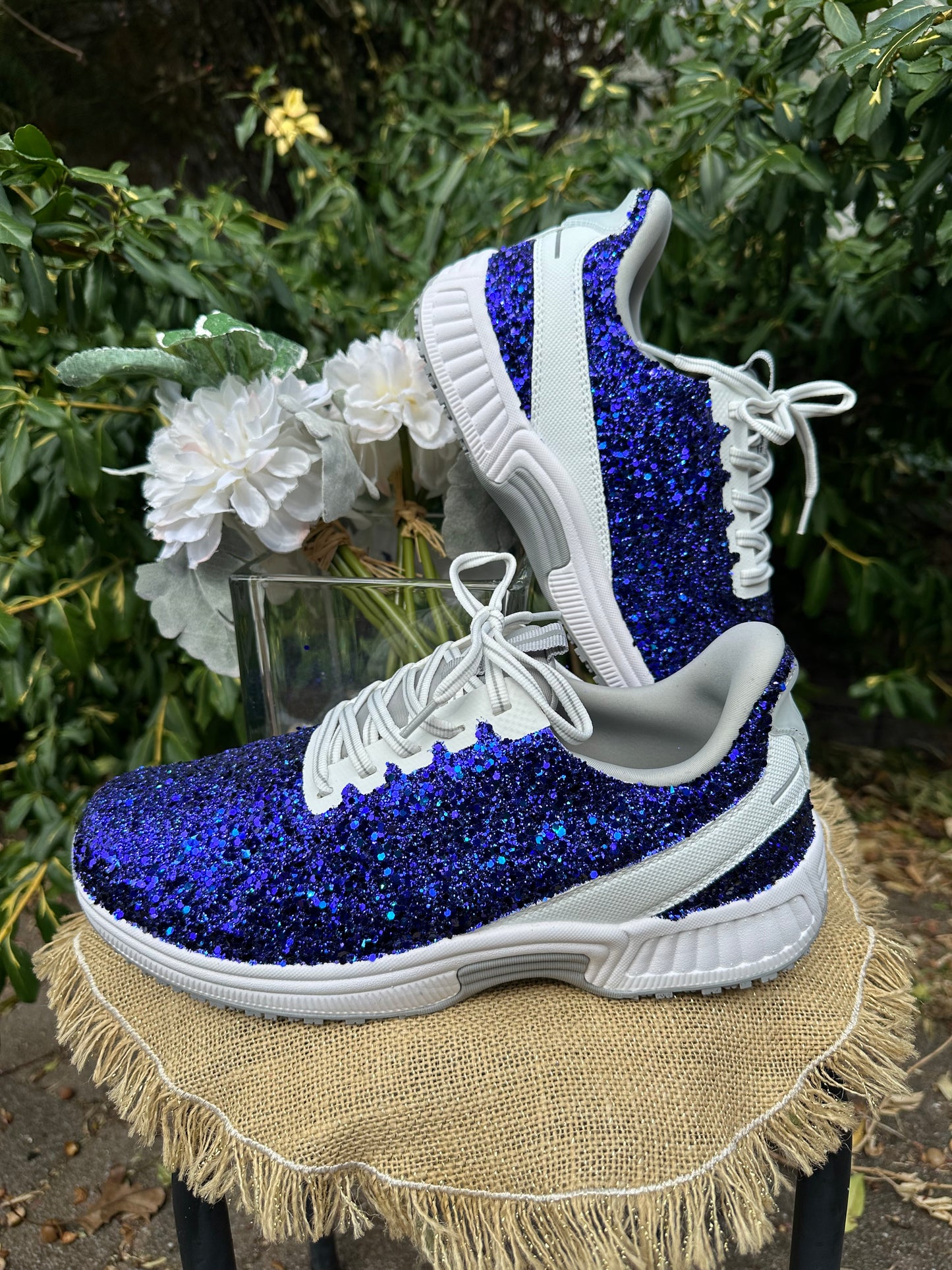 Glitter fee to send me your own sneakers, any brand to glitter and personalize for your wedding or special day